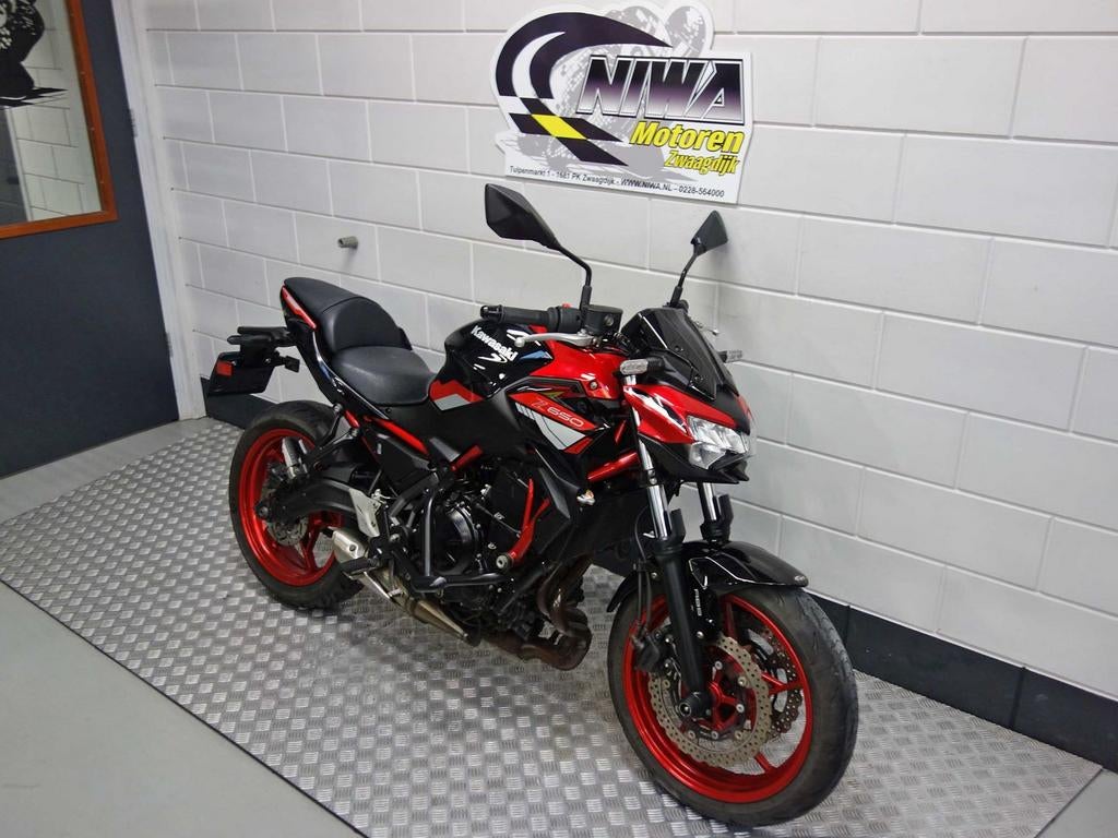 KAWASAKI Z650 - foto 3