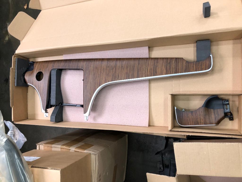 Mercedes W206 S206 C-klasse dashbord lijsten – sierlijsten, Auto-onderdelen, Interieur en Bekleding, Ophalen, Gebruikt, Mercedes-Benz