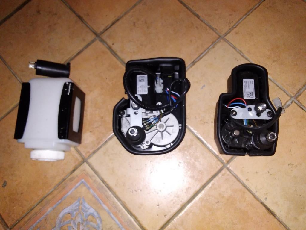 2 Ruitenwissermotoren met ruitensproeier - zware uitvoering, Watersport en Boten, Ophalen of Verzenden, Nieuw