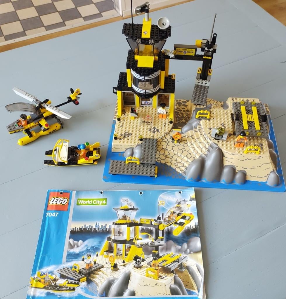 LEGO - World City - 7047 - Coast Watch HQ - 2000-2010, Ophalen of Verzenden, Zo goed als nieuw, Complete set, Lego