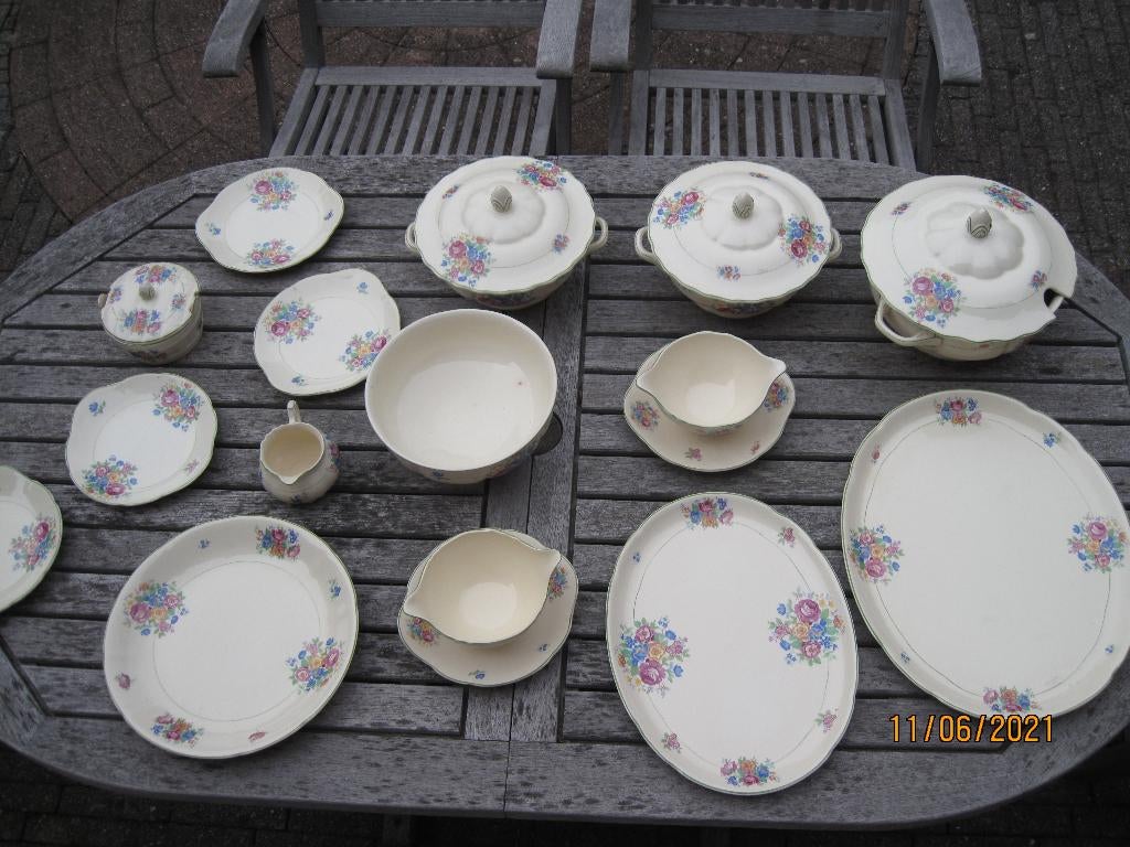 Diverse serveerschalen Gouds Plateel, Ophalen