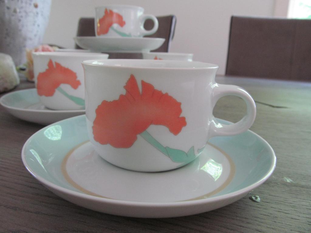 5 Hutschenreuther Tavola Escana Kop en Schotels, Huis en Inrichting, Keramiek, Ophalen of Verzenden, Zo goed als nieuw, Overige stijlen