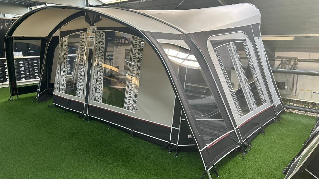 Unico Turijn 320 incl. petluifel -SHOWMODEL-, Caravans en Kamperen, Voortenten en Luifels, Nieuw, Ophalen