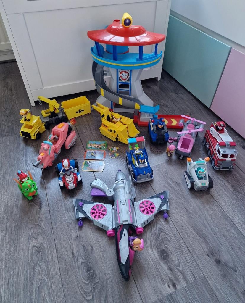 Grote partij Paw Patrol, inclusief uitkijktoren!, Ophalen, Gebruikt