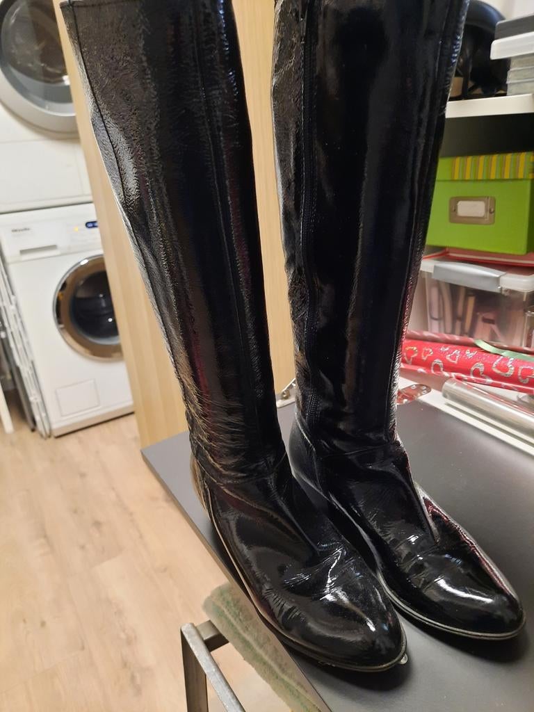 Te koop dames lak laarzen maat36 zwart, Ophalen of Verzenden, Zo goed als nieuw, Zwart, Hoge laarzen
