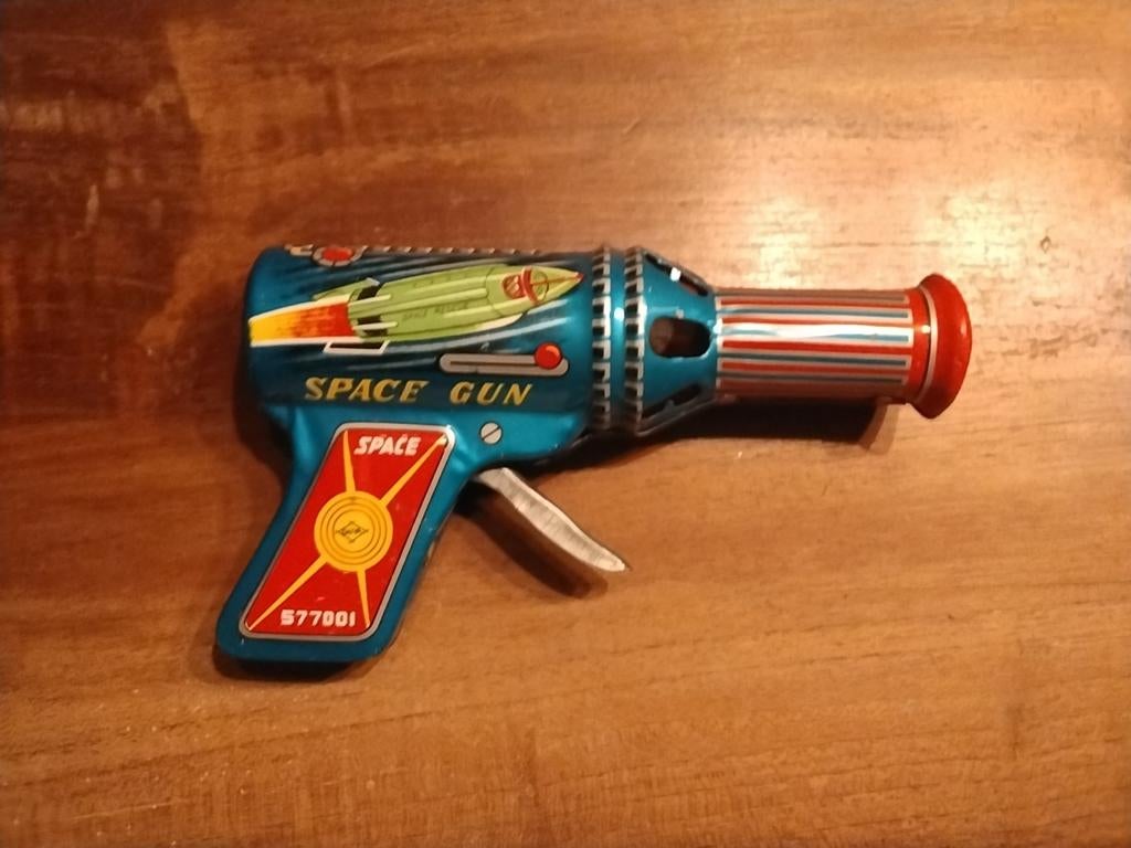 Blikken space gun 577001, daiya japen tin litho , jaren 60, Antiek en Kunst, Ophalen