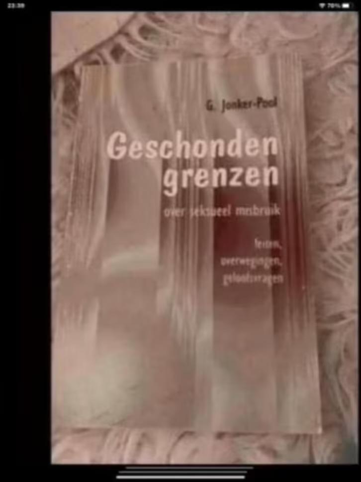 Geschonden grenzen, Ophalen of Verzenden, Zo goed als nieuw