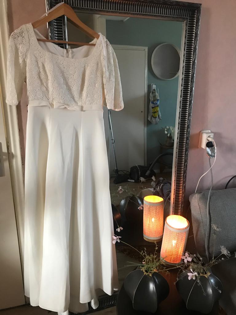 Trouwjurk beige 36 a 38, Ophalen, Zo goed als nieuw, Beige, Trouwjurk