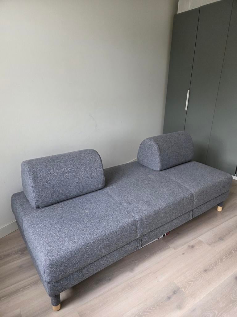 IKEA FLOTTEBO bedbank grijs, Huis en Inrichting, Slaapkamer | Slaapbanken, Ophalen, Tweepersoons, 140 cm, Zo goed als nieuw