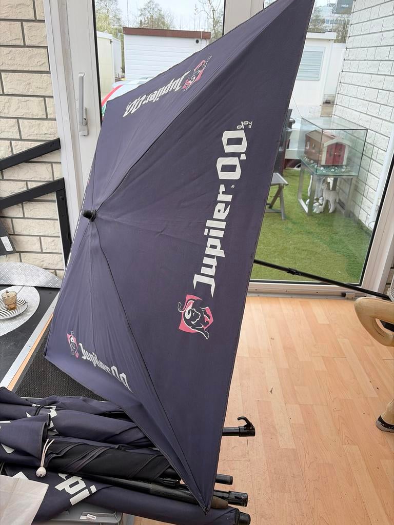 Jupiler parasols gebruikt, 6 stuks, Tuin en Terras, Parasols, Ophalen, Gebruikt, 1 tot 2 meter, Stokparasol