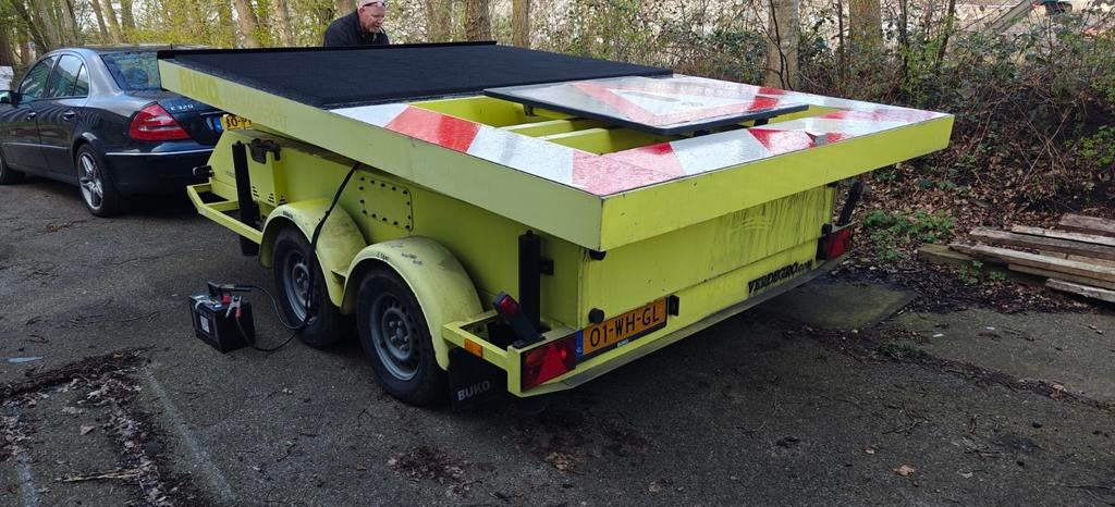 Signalerings wagen met matrix bord, 100 liter of meer, Ophalen of Verzenden, Gebruikt, Overige typen