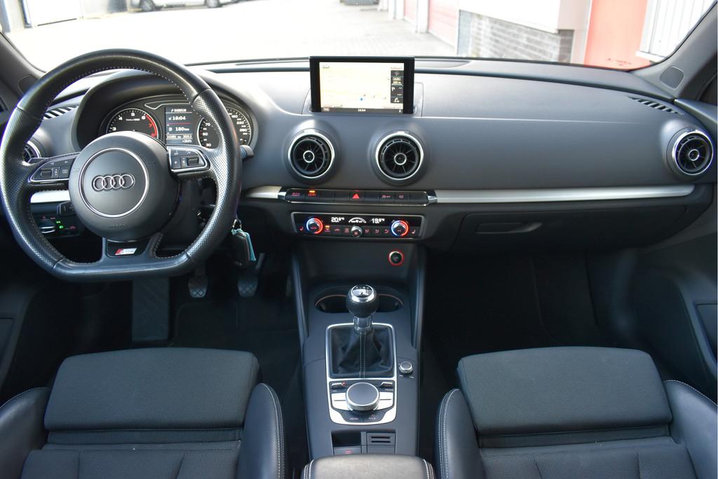 Audi A3 Sportback 1.4 TFSI 2x S-Line Afgevlakt stuur, Stoelv, Voorwielaandrijving, Gebruikt, 4 cilinders, Leder en Stof