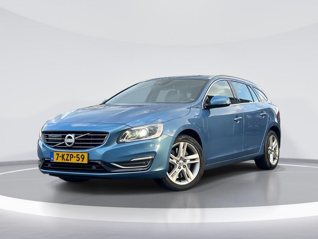Volvo V60 2.4 D6 AWD Plug-In Hybrid Summum |TREKHAAK|VOLL ON, Automaat, Startonderbreker, Zwart, Blauw