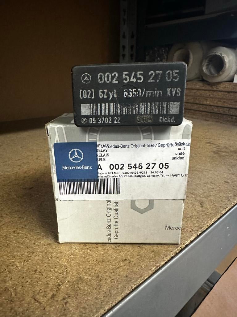 Brandstofrelais Mercedes-Benz W124-W126 A0025452705, Auto-onderdelen, Brandstofsystemen, Ophalen of Verzenden, Gebruikt, Mercedes-Benz
