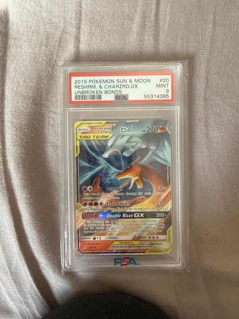 Pokémon Reshiram & Charizard GX PSA 9 Mint, Hobby en Vrije tijd, Verzamelkaartspellen | Pokémon, Ophalen of Verzenden, Zo goed als nieuw