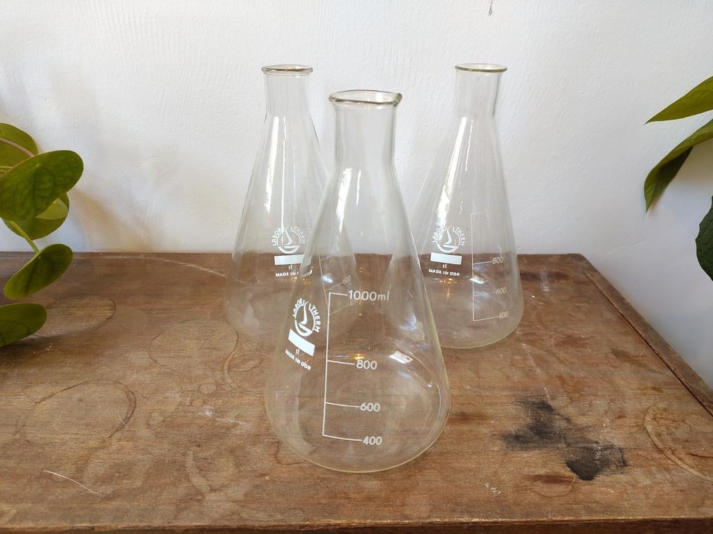 3 laboratorium erlenmeyers, 1000 ml, DDR, Ophalen
