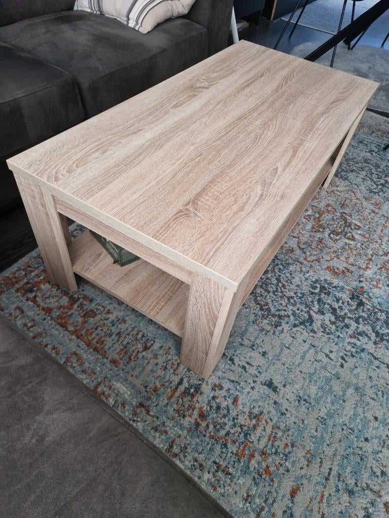 Nette salontafel beige houtkleur met opbergplank, Huis en Inrichting, Tafels | Salontafels, Gebruikt, 100 tot 150 cm, Minder dan 50 cm