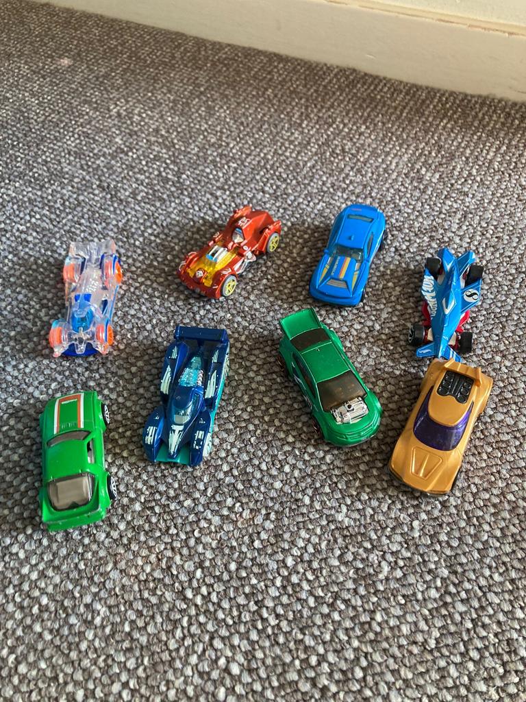 Hot Wheels racebaan en auto's, Ophalen, Gebruikt