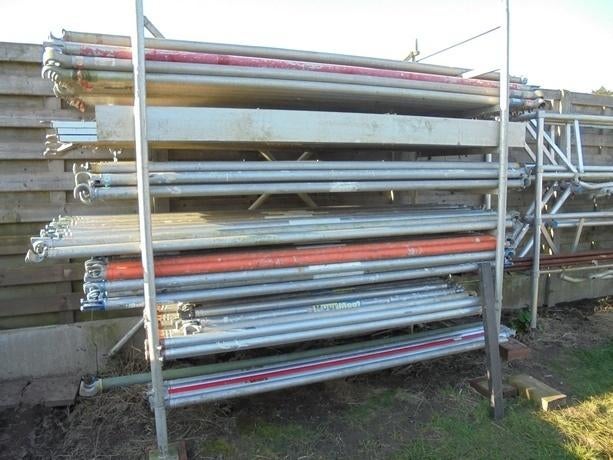 Steigers en onderdele aan Scherpe prijzen Al vanaf 25 €, Ophalen, Zo goed als nieuw, Overige typen, 5 meter of hoger