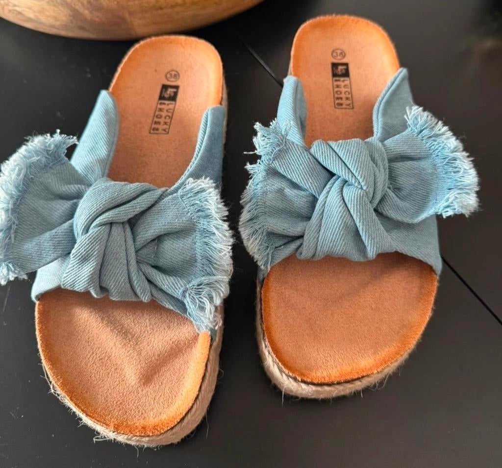 Slippers jeans lucky shoes nieuw 38, Ophalen of Verzenden, Nieuw, Blauw, Instappers