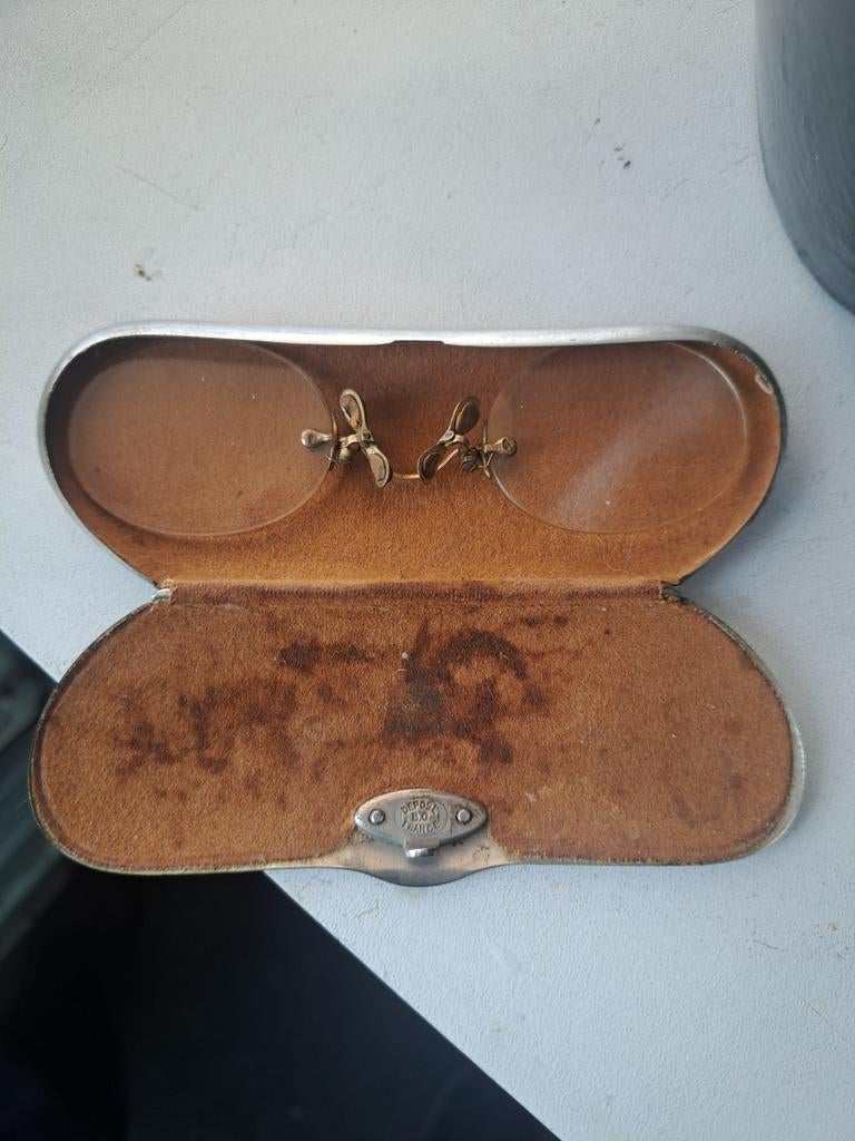 Antieke gouden pince-nez bril in etui - France Depose BG, Ophalen of Verzenden
