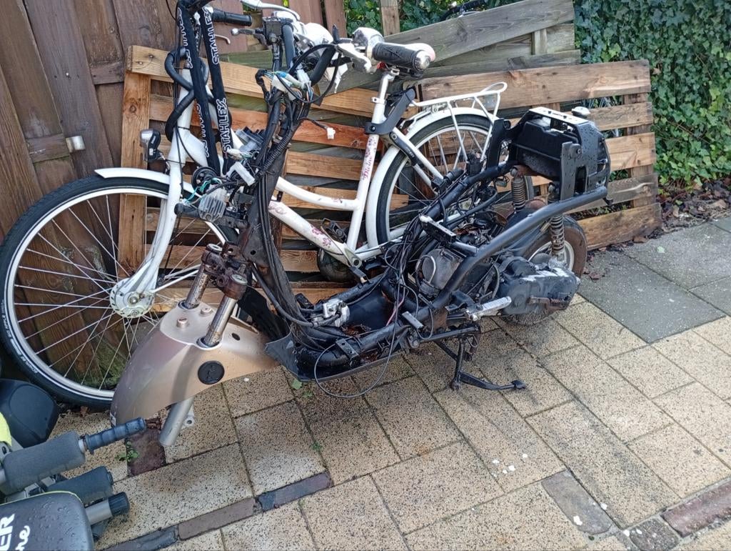 Op knap brommer, Ophalen of Verzenden