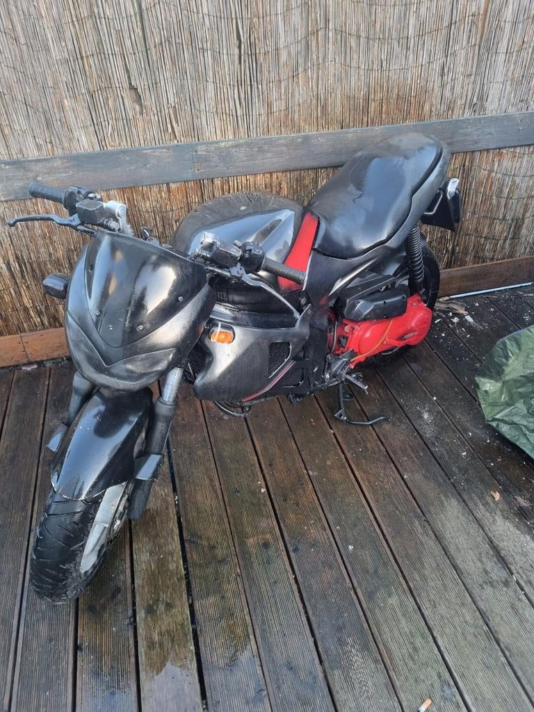 Gilera DNA 50cc geel kenteken, Ophalen, Gebruikt, Blok, Piaggio