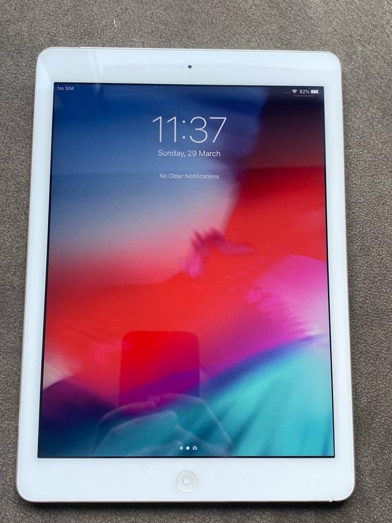 Apple iPad Air 128 GB Wi-Fi, Computers en Software, Apple iPads, 10 inch, Gebruikt, Apple iPad Air, Ophalen of Verzenden