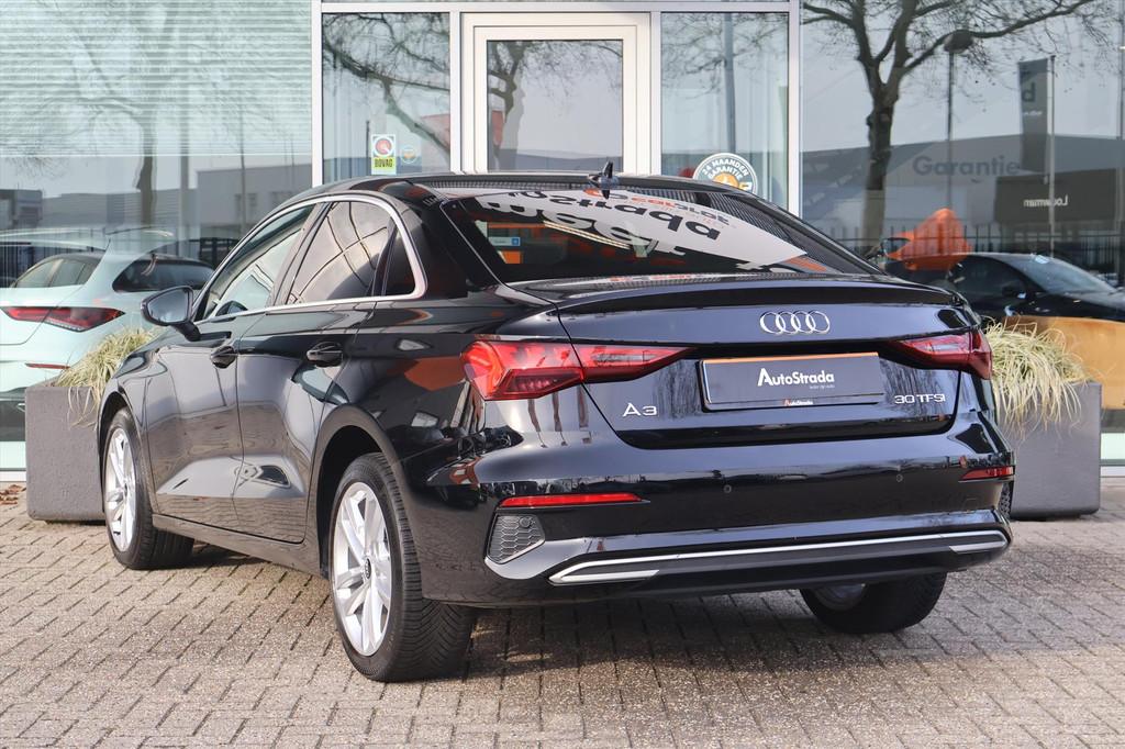 Audi A3 Limousine 30 TFSI Business Edition 110pk I Navigatie, Stof, Gebruikt, Zwart, Origineel Nederlands