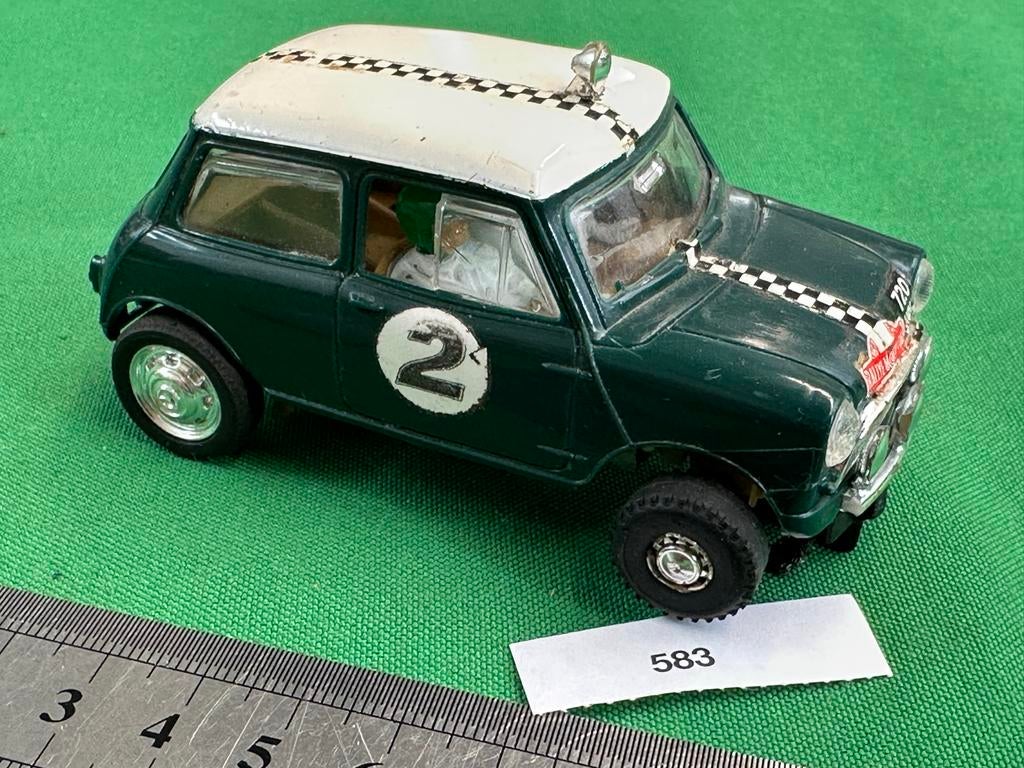 Scalextric Mini Morris Rallye Monte Carlo raceauto met pers., Ophalen of Verzenden, Gebruikt, Overige merken