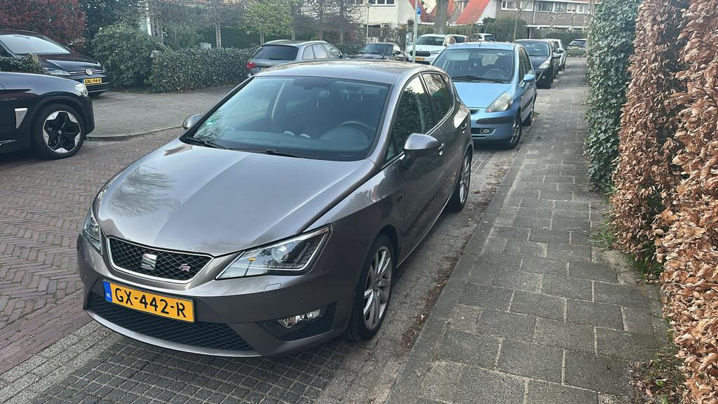 Seat Ibiza 1.0 TSI 70KW 5DRS 2015 Grijs, Auto's, Voorwielaandrijving, 40 €/maand, 995 kg, Ibiza