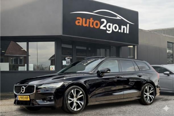 Volvo V60 2.0 T5 R-DESIGN 251PK AUT8 PANODAK LEDER NAVI CAME, 15 km/l, 4 cilinders, Zwart, 93 €/maand