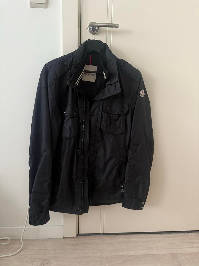 Moncler jas - Zo goed als nieuw - Maat 3, Ophalen of Verzenden, Zo goed als nieuw, Overige maten, Zwart