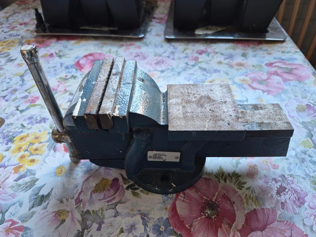 Robuuste bankschroef - HEWE-Zentral AG, Ophalen of Verzenden, Gebruikt