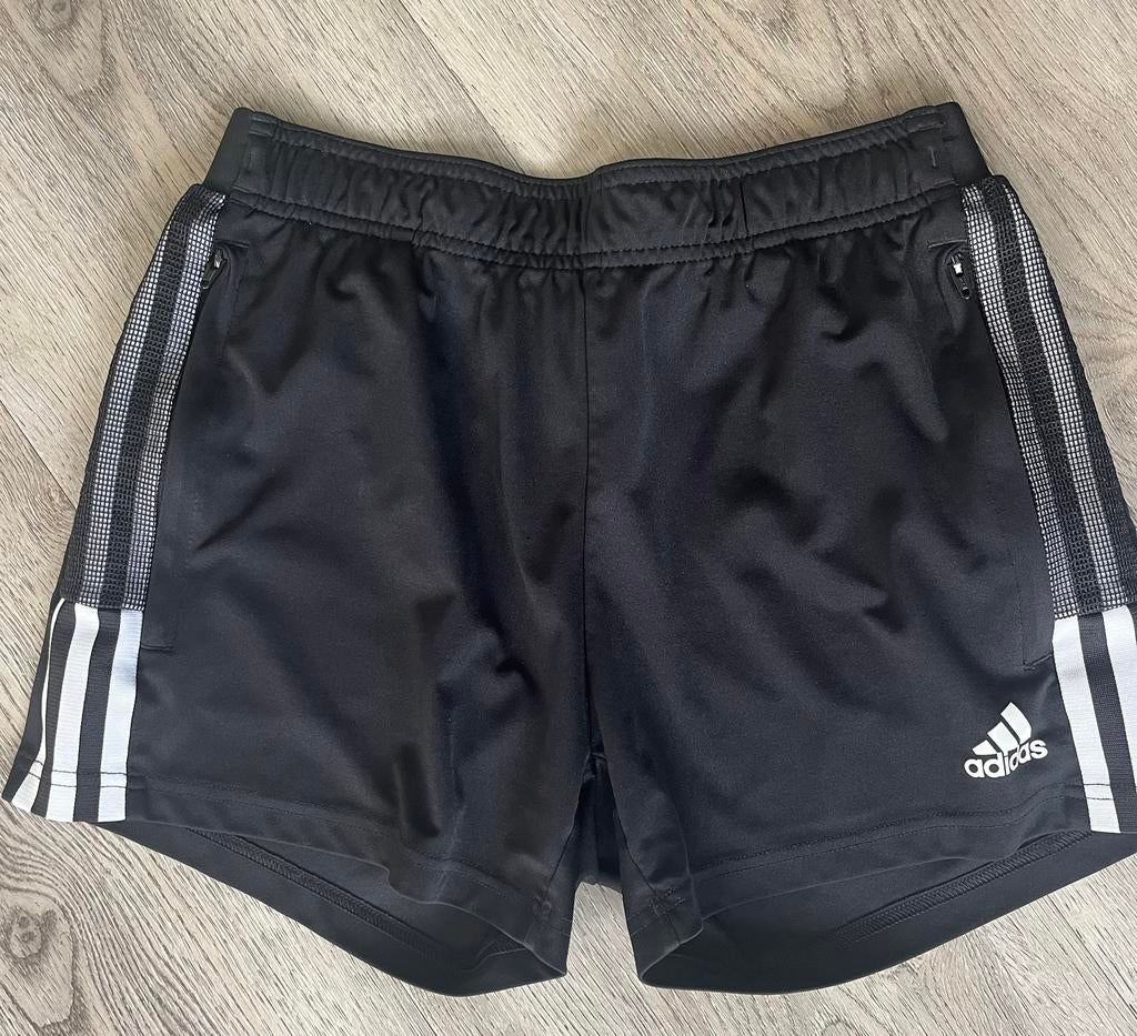 Adidas short, Blauw, Overige typen, Ophalen of Verzenden, Zo goed als nieuw