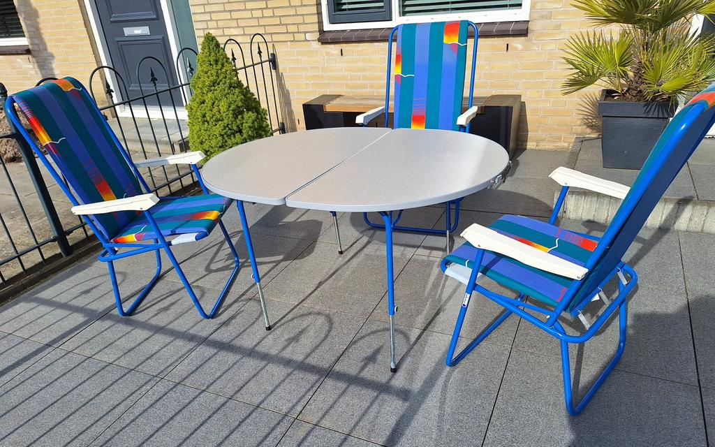 Lafuma Camping tafel met 3 Lafuma camping stoelen zgan, Ophalen, Zo goed als nieuw, Overige