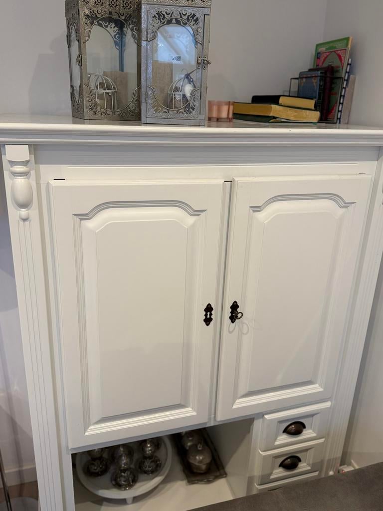 Witte kast met twee deuren en lades, Ophalen of Verzenden, Gebruikt