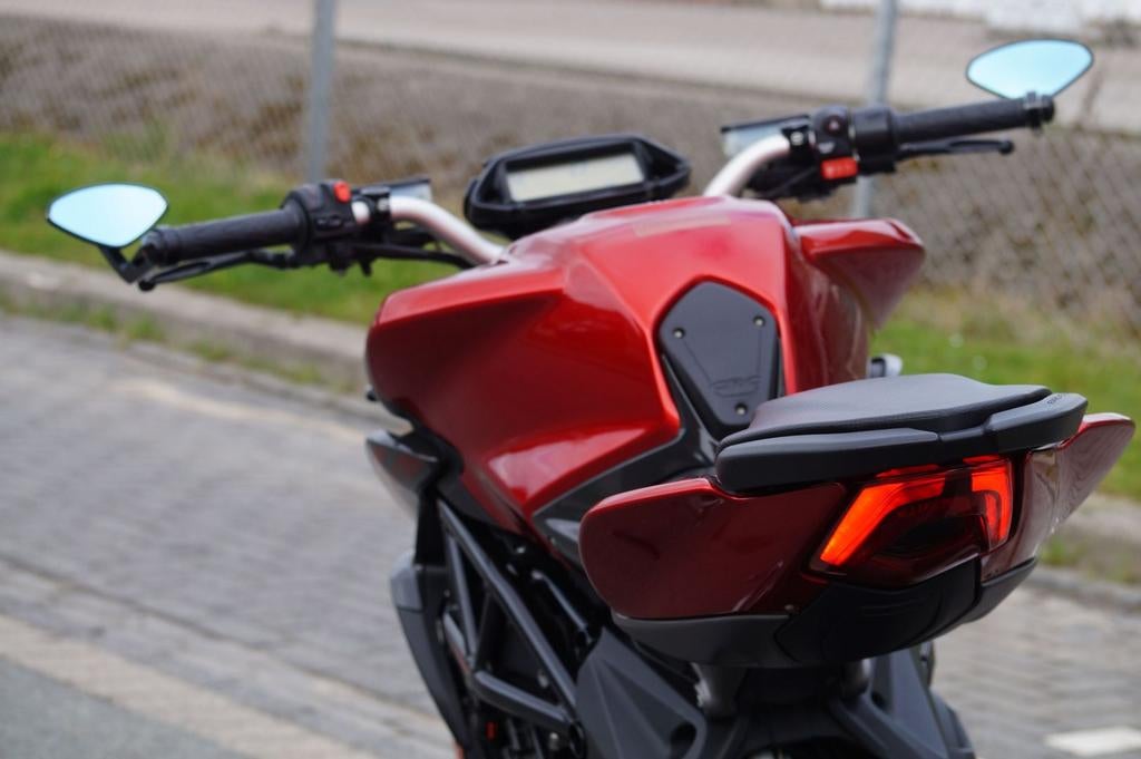 MV AGUSTA BRUTALE 800 (bj 2019) 23,043 km               Inru - foto 2