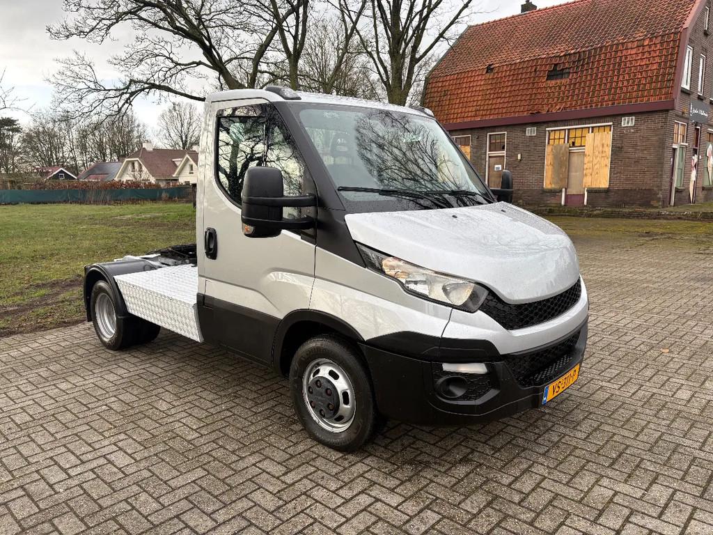 Iveco Daily 40 40C17 Be trekker 9.3 ton Hi Matic (bj 2015), Auto's, Bestelauto's, Automaat, Euro 5, Achterwielaandrijving, Gebruikt