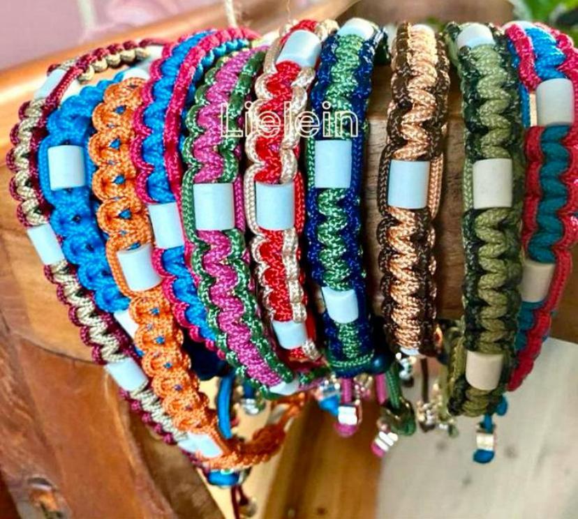 Natuurlijke anti-vlooien & teken halsband hond, Ophalen of Verzenden, Zo goed als nieuw