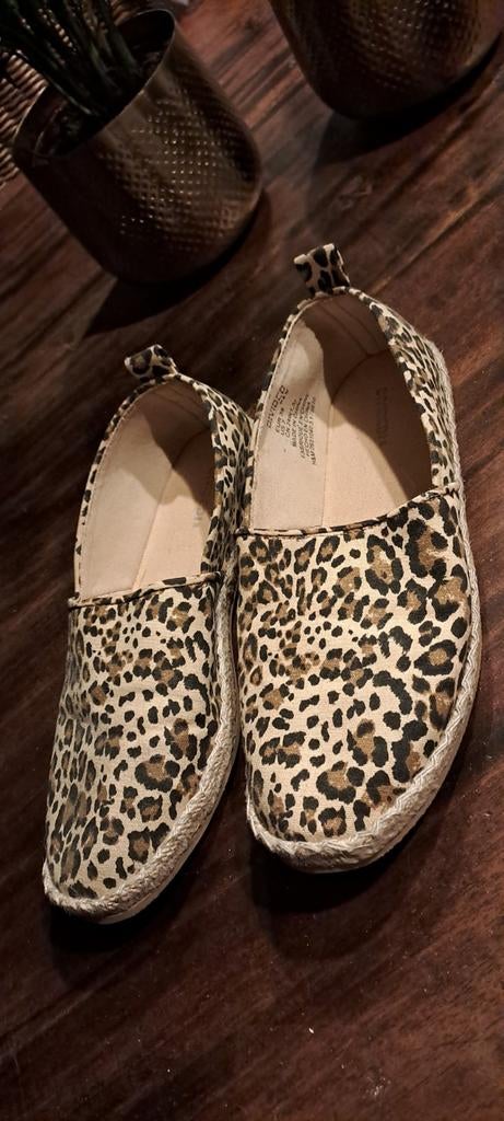 H&M Instappers met Luipaardprint - Maat 38, H&M, Bruin, Instappers, Ophalen of Verzenden