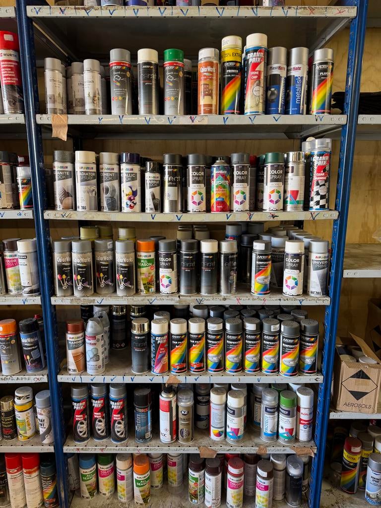 Partij verschillende kleuren verf spuitbussen, Doe-het-zelf en Verbouw, Ophalen, Gebruikt, Overige kleuren, Verf