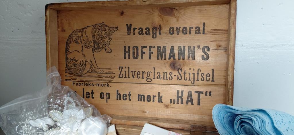Houten kistje Hoffmann's Zilverglans-Stijfsel, Ophalen