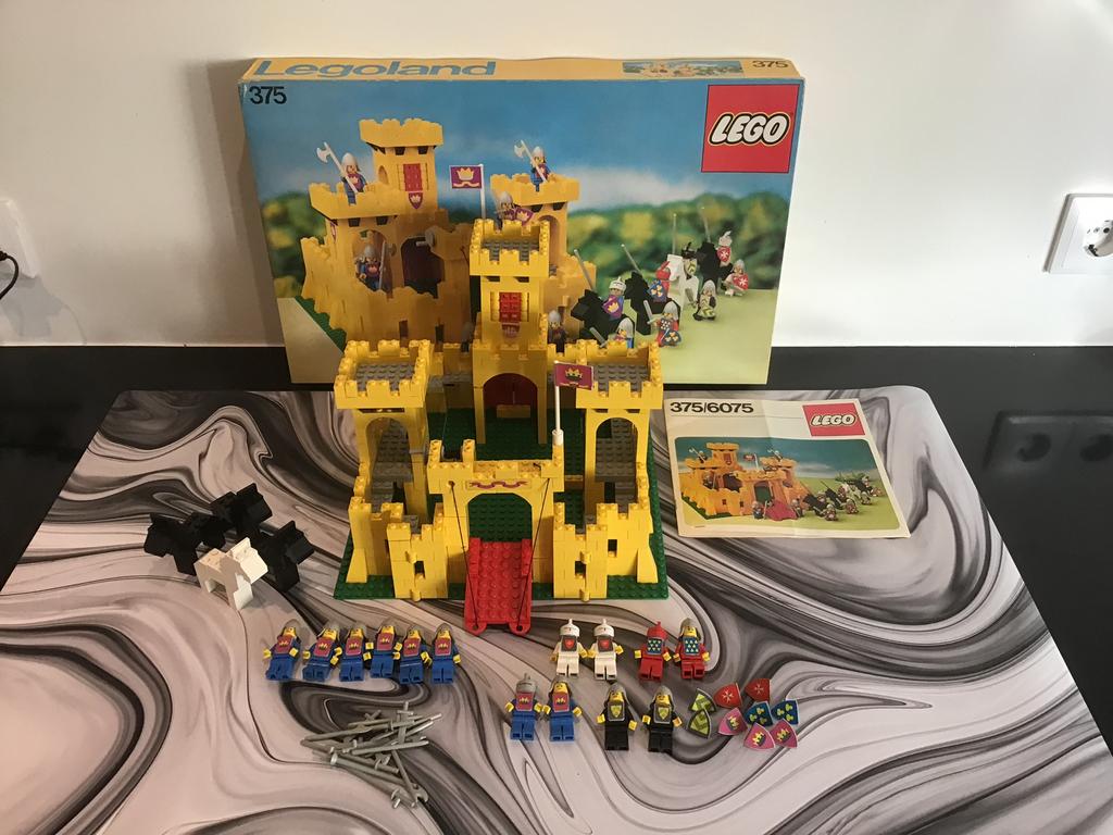 Lego 375 Groot Kasteel, Kinderen en Baby's, Speelgoed | Duplo en Lego, Ophalen of Verzenden, Gebruikt