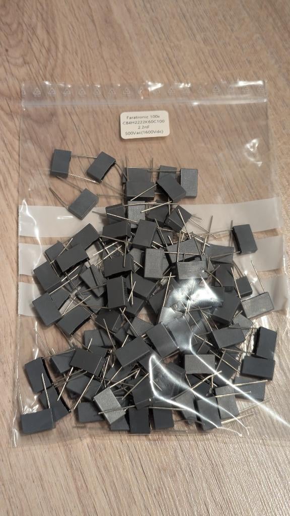 100x Faratronic 2.2nF 500Vac/1600Vdc, Ophalen of Verzenden