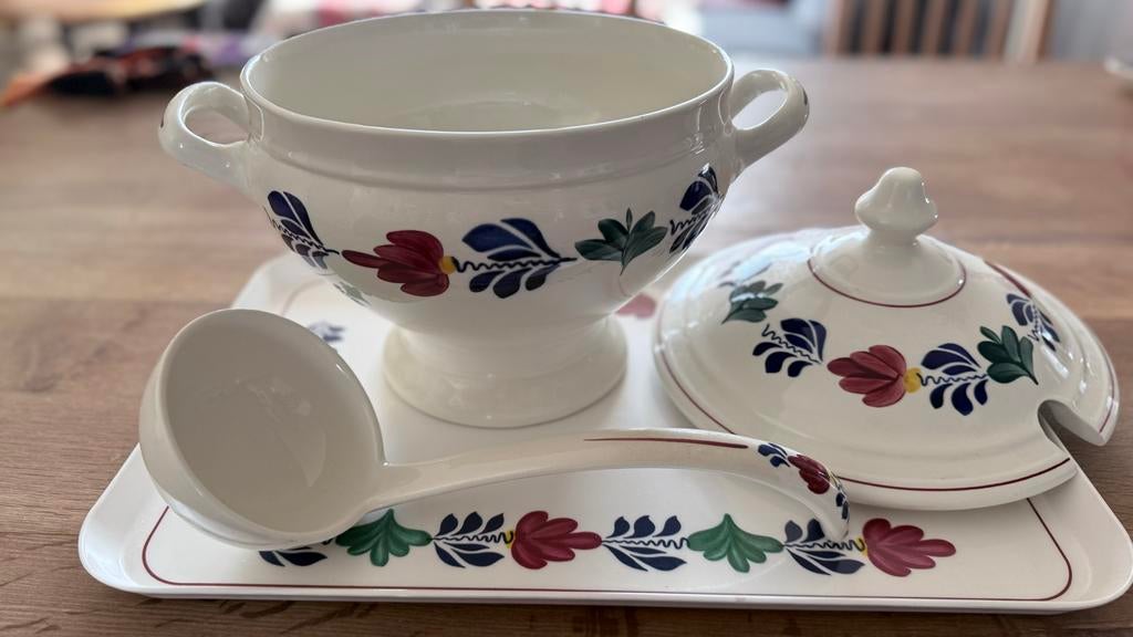 Boerenbont soepterrine met deksel en pollepel, z.g.a.n., Overige typen, Ophalen of Verzenden, Zo goed als nieuw, Aardewerk