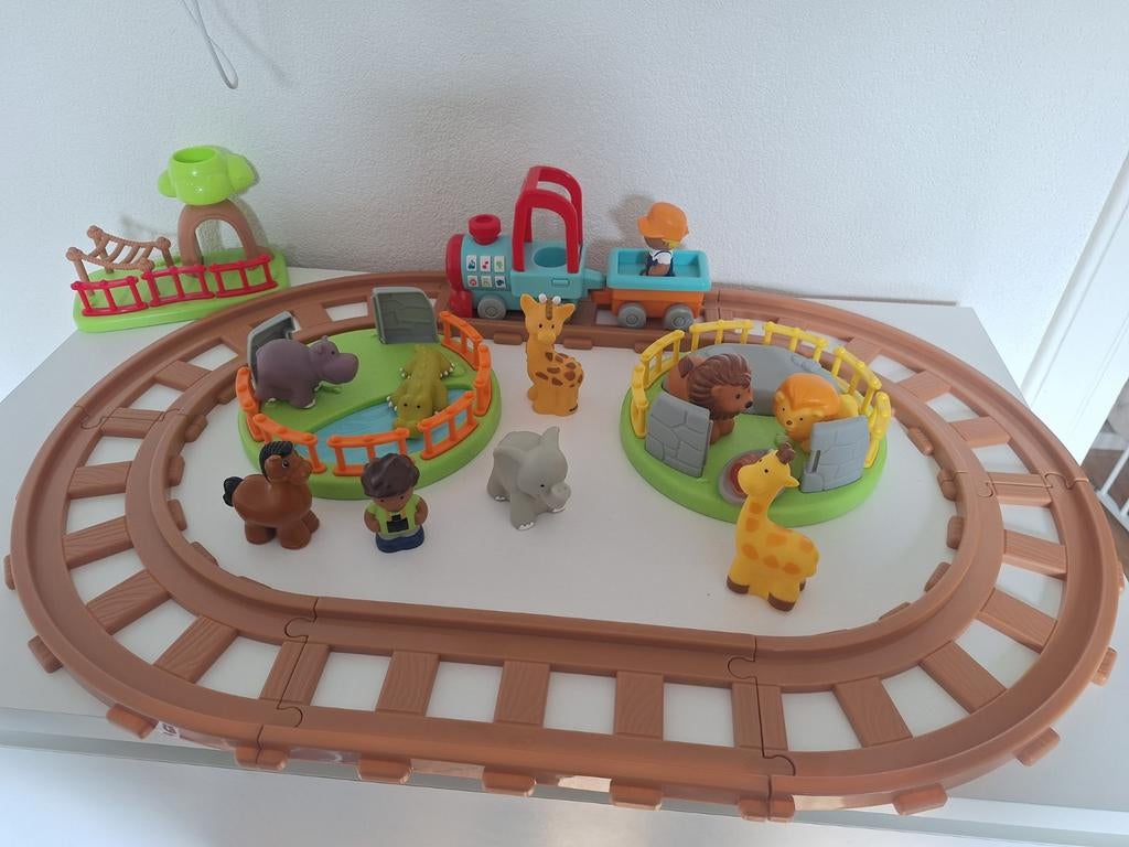 Leuke geluiden trein in de dierentuin, poppetjes, dieren tre, Ophalen of Verzenden, Zo goed als nieuw
