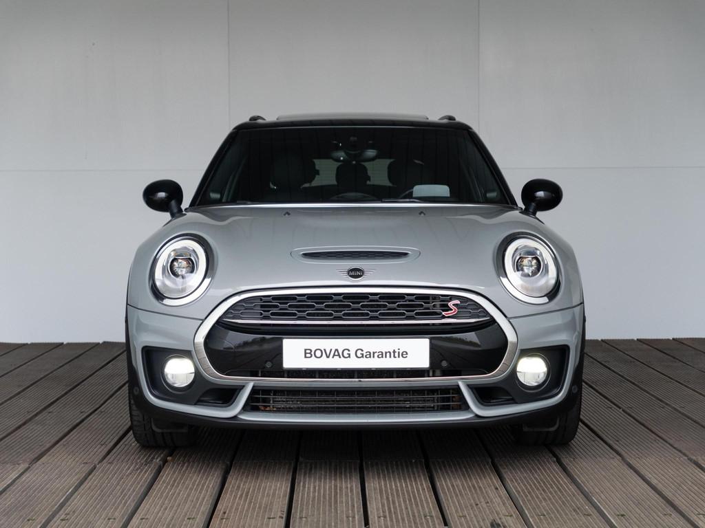 MINI Clubman Cooper S Aut. JCW Trim + Serious Business + Ele, Auto's, Mini, Stof, Gebruikt, Origineel Nederlands, Zilver of Grijs