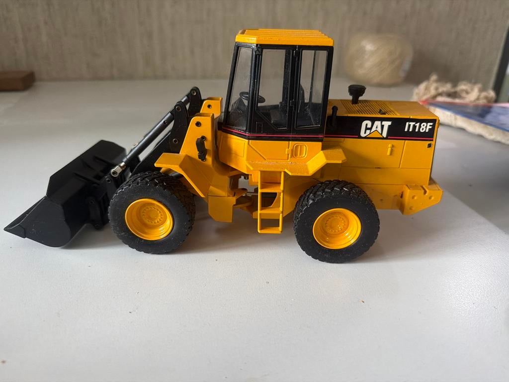 CAT IT18F model shovel, Gebruikt, 1:32 tot 1:50, Overige typen, Ophalen