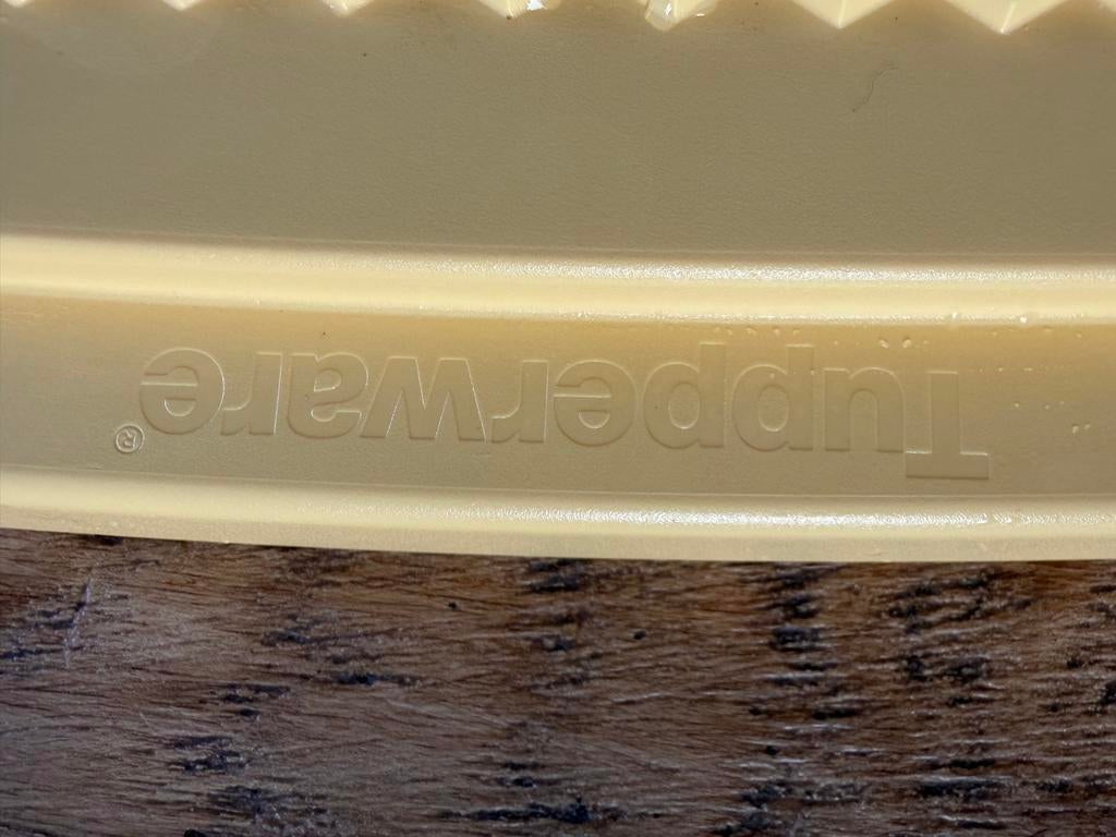 Tupperware ravioli maker, Huis en Inrichting, Keuken | Tupperware, Zo goed als nieuw, Overige typen, Crème, Ophalen of Verzenden